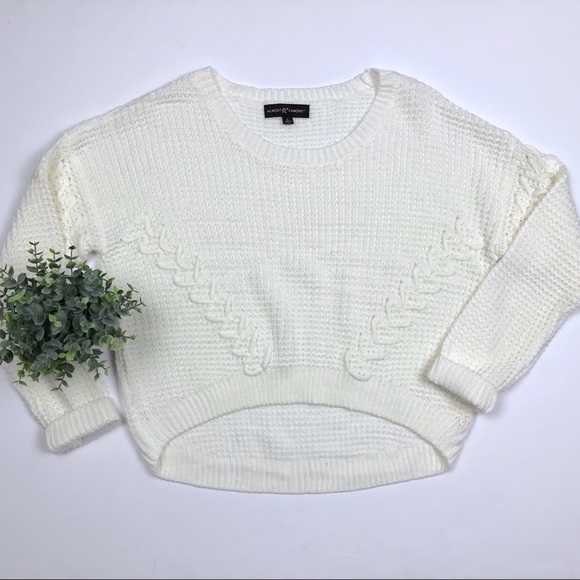 Almost Famous Cropped Chunky Knit Sweater - Picture 3 of 5